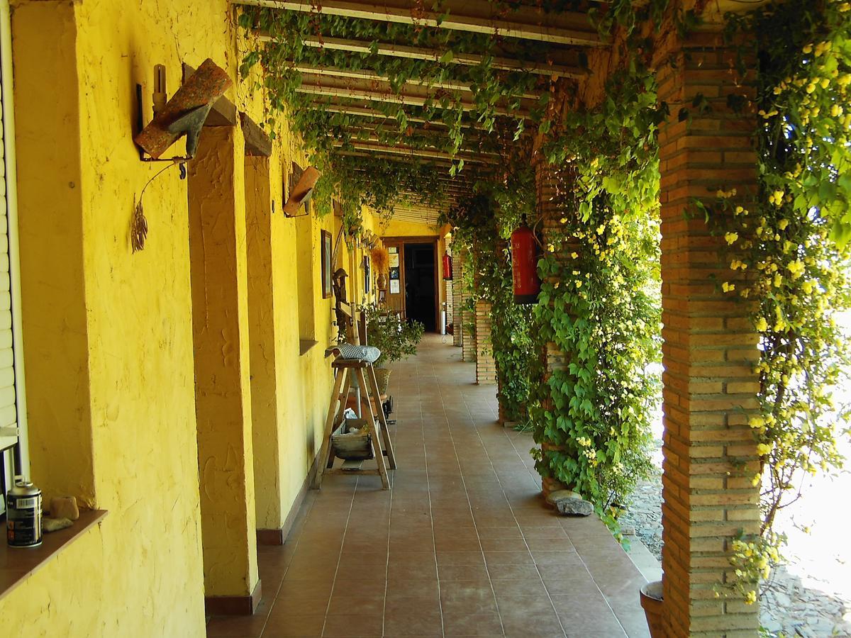Hotel Rural La Cimbarra Aldeaquemada Extérieur photo